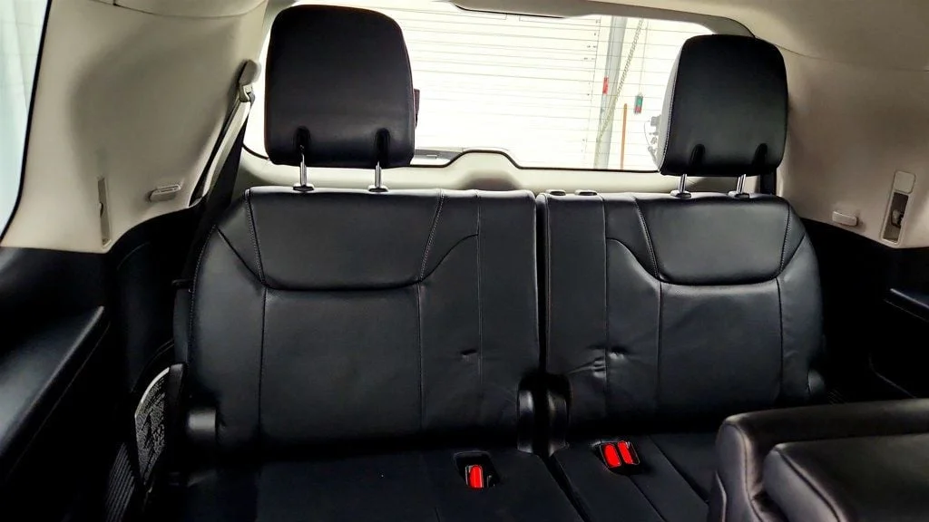 Used 2013 Black Onyx Lexus 4WD 4dr w/ Luxury Package, Mark Levinson & Rear Entertainment image 24