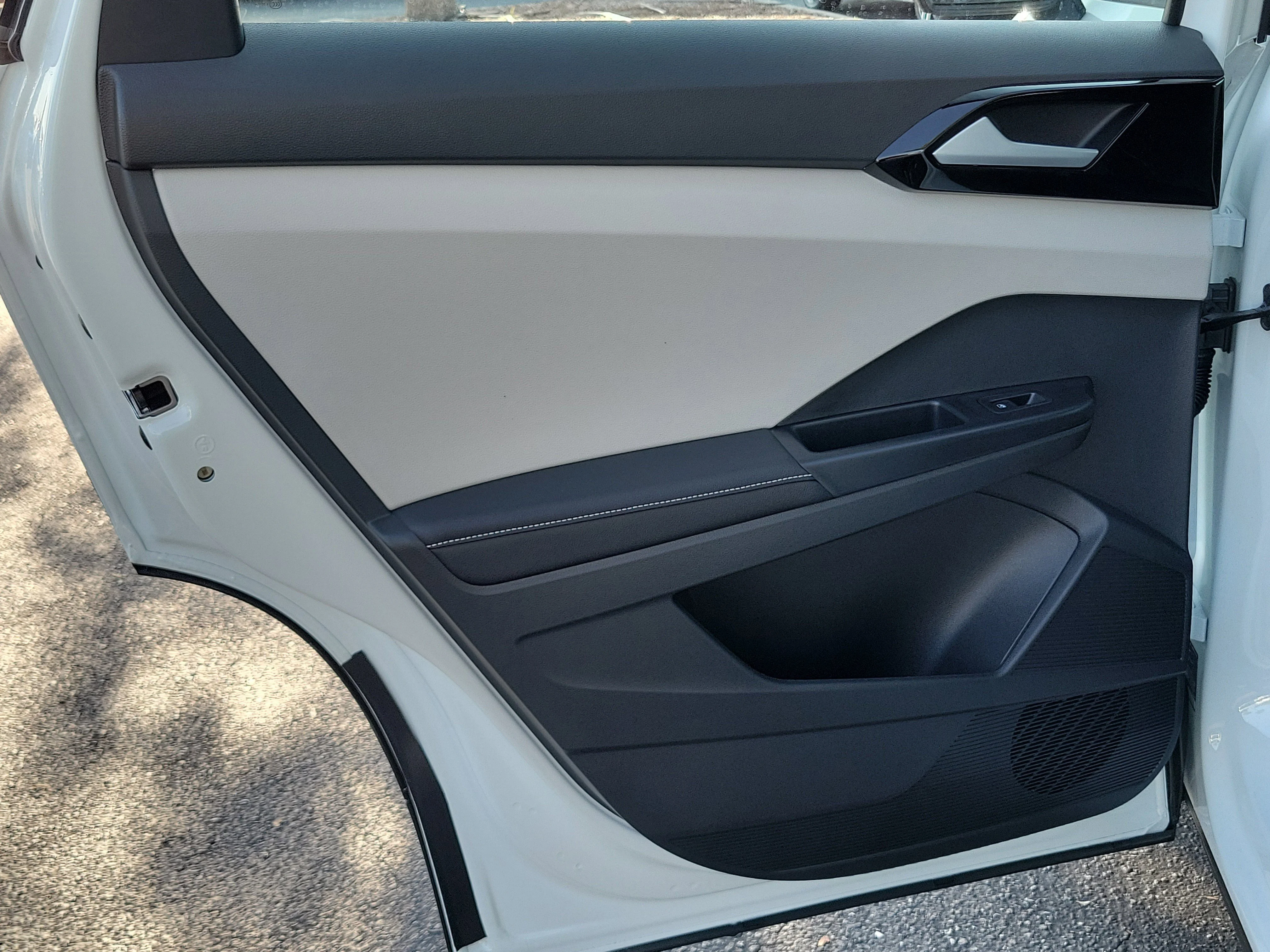 New 2026 White Volkswagen 1.5T S image 15