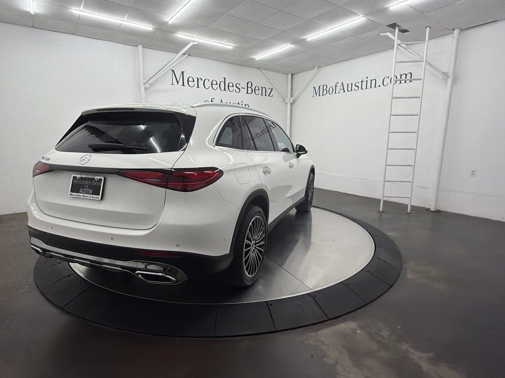 New 2027 Polar White Mercedes-Benz GLC 300 image 39