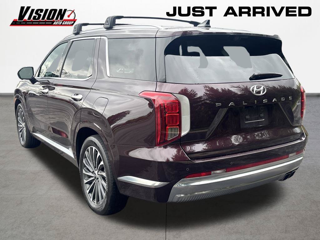 Used 2024 Red Hyundai Calligraphy image 3
