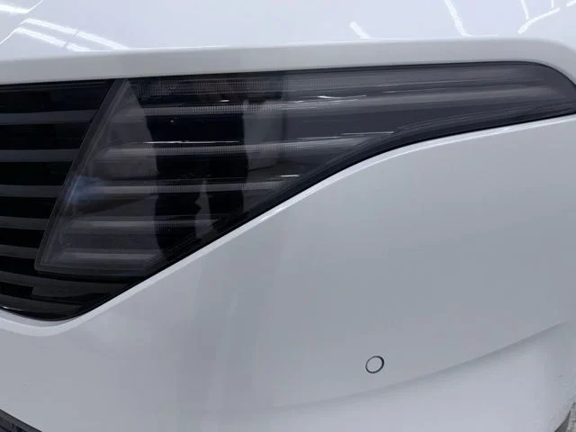 Used 2025 White Nissan SL image 8