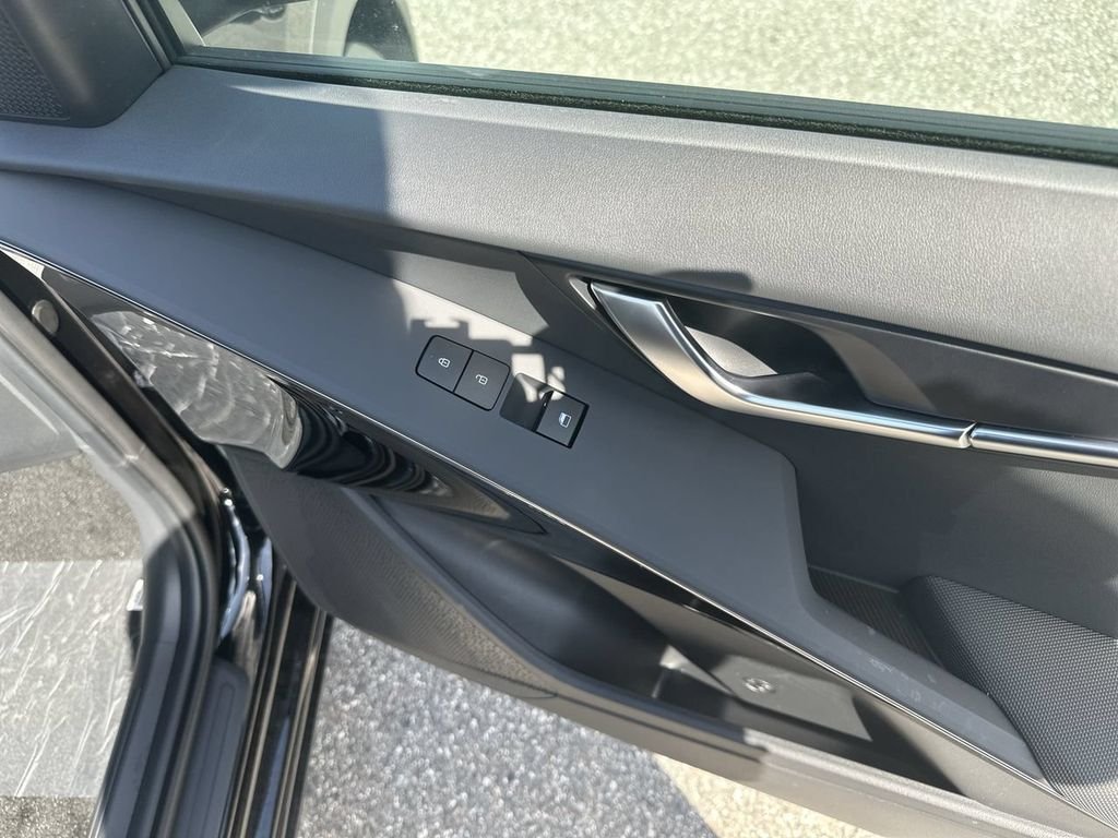 New 2026 Aurora Black Pearl Kia EX image 18