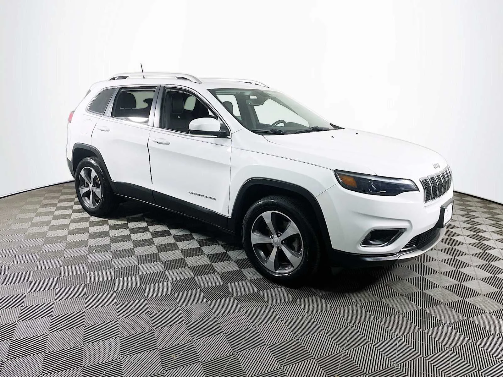 Used 2020 Bright White Clearcoat Jeep Limited image 3