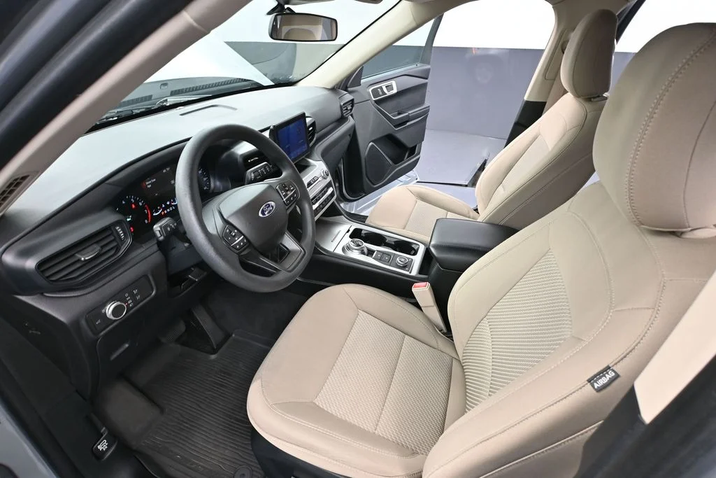 Used 2022 Silver Ford Base image 21