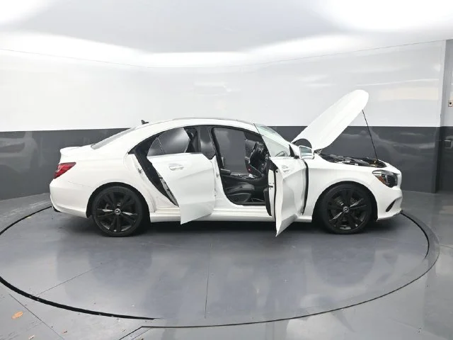 Used 2019  Mercedes-Benz CLA 250 image 46