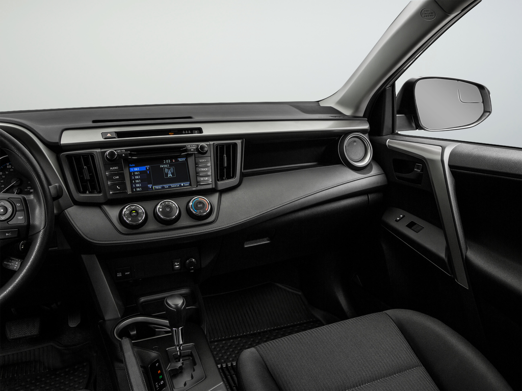 Used 2018 Silver Toyota LE image 46
