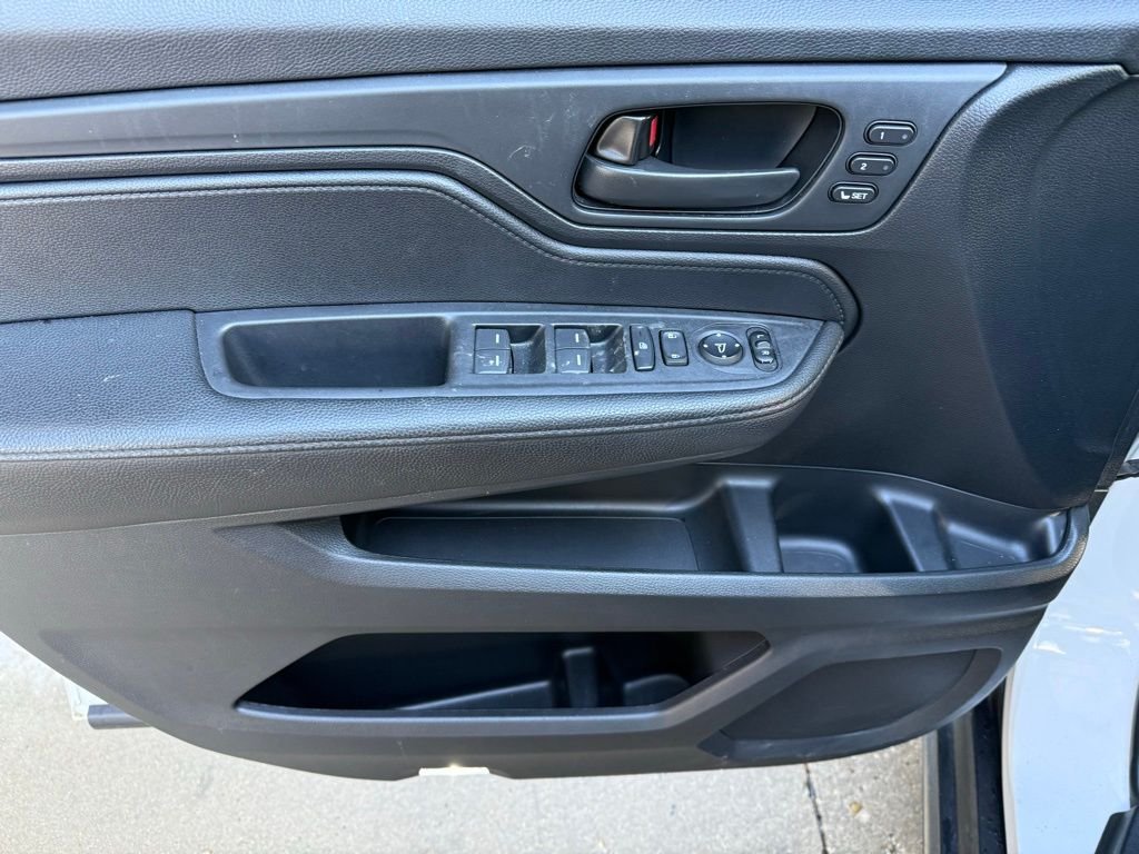 2024 Honda Odyssey EX-L - Photo 13