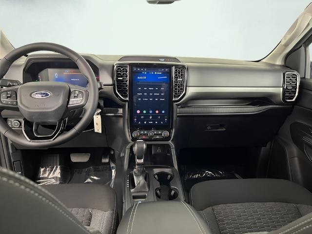 New 2026 Carbonized Gray Metallic Ford XLT image 32