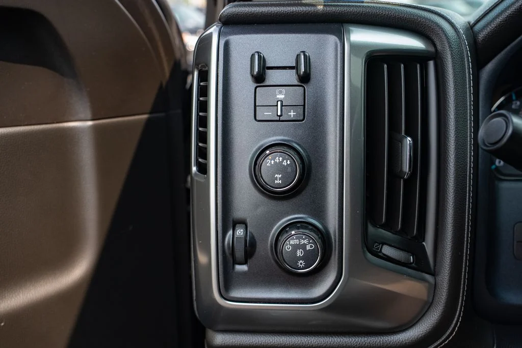 Used 2019 Black Chevrolet LTZ image 20