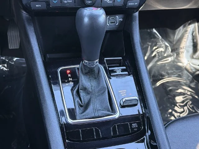 Used 2024 Gray Jeep Limited image 22