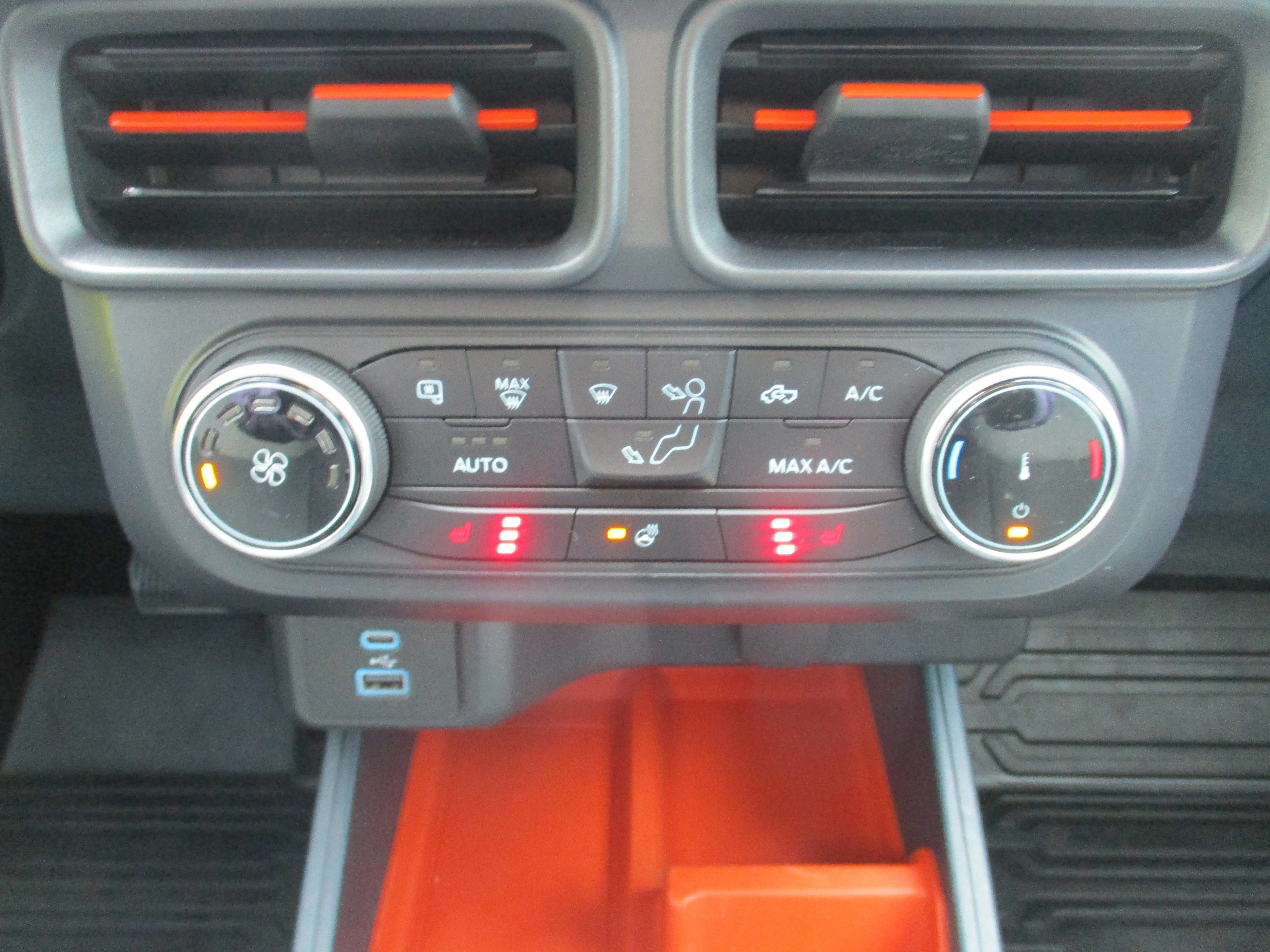 Used 2022 Area 51 Ford XLT Hybrid FWD image 20