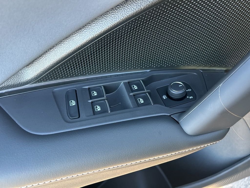 New 2026 Black Volkswagen 2.0T SE image 19