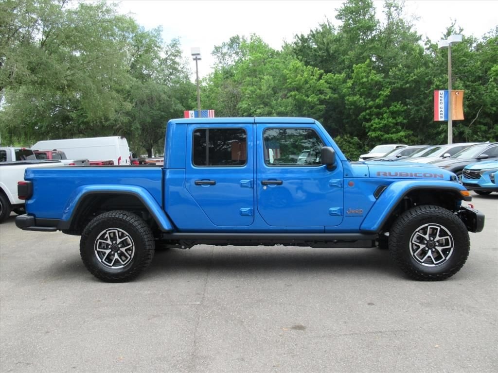 New 2026 Hydro Blue Pearl-Coat Exterior Paint Jeep Rubicon X image 2