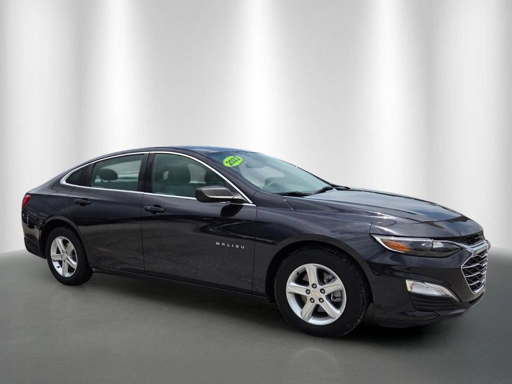 2022 Chevrolet Malibu 1LS - Photo 2