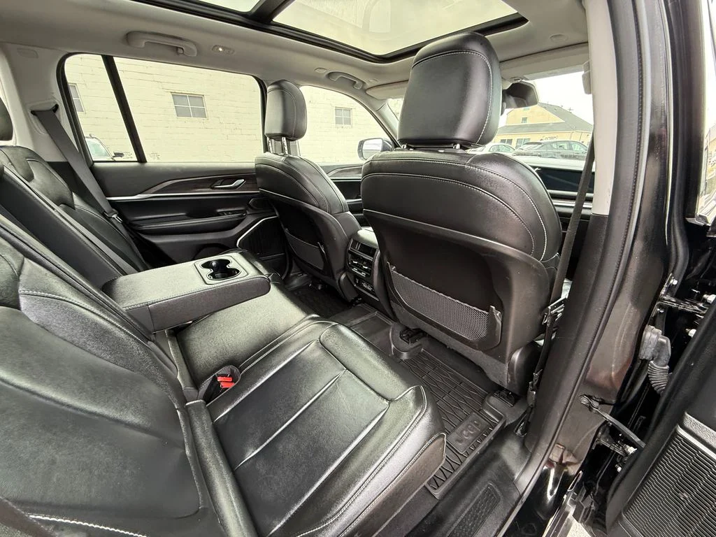 Used 2022 Black Jeep 4xe image 19