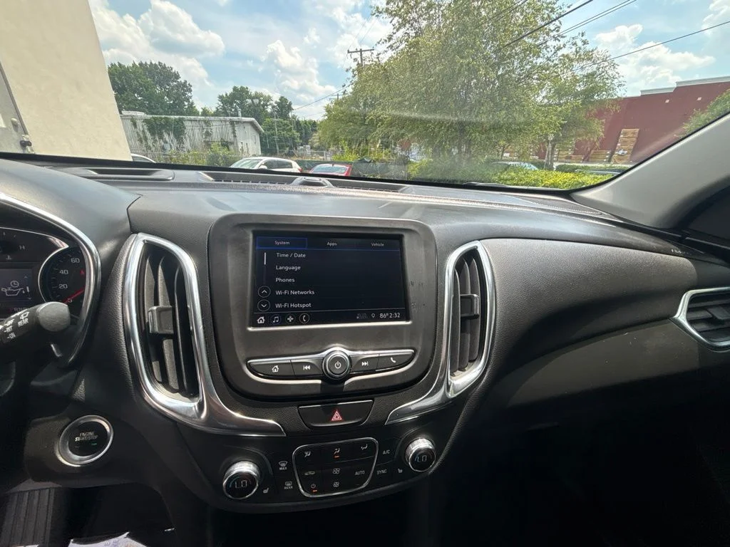Used 2021 Silver Chevrolet LT image 16