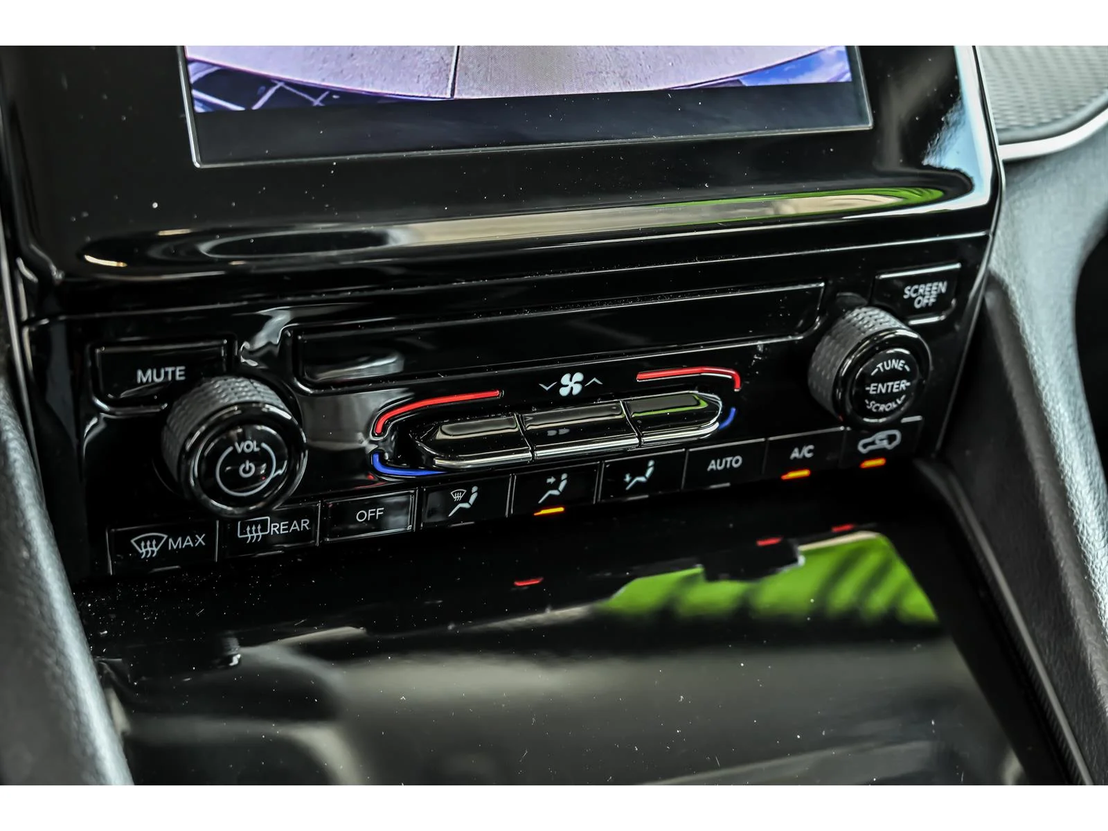 Used 2023 Black Jeep Laredo image 19