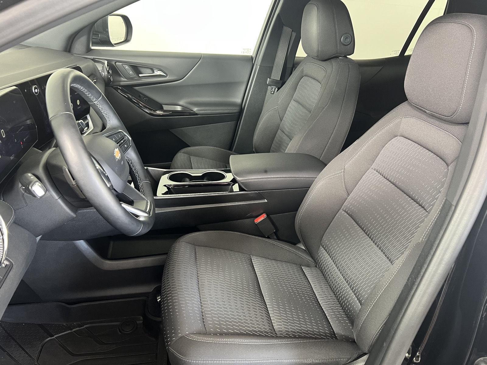 Used 2025 Mosaic Black Metallic Chevrolet FWD LT image 4