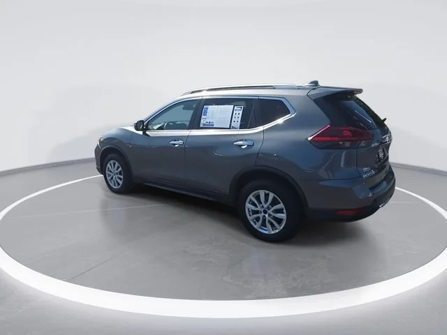 Used 2019 Gray Nissan S image 6