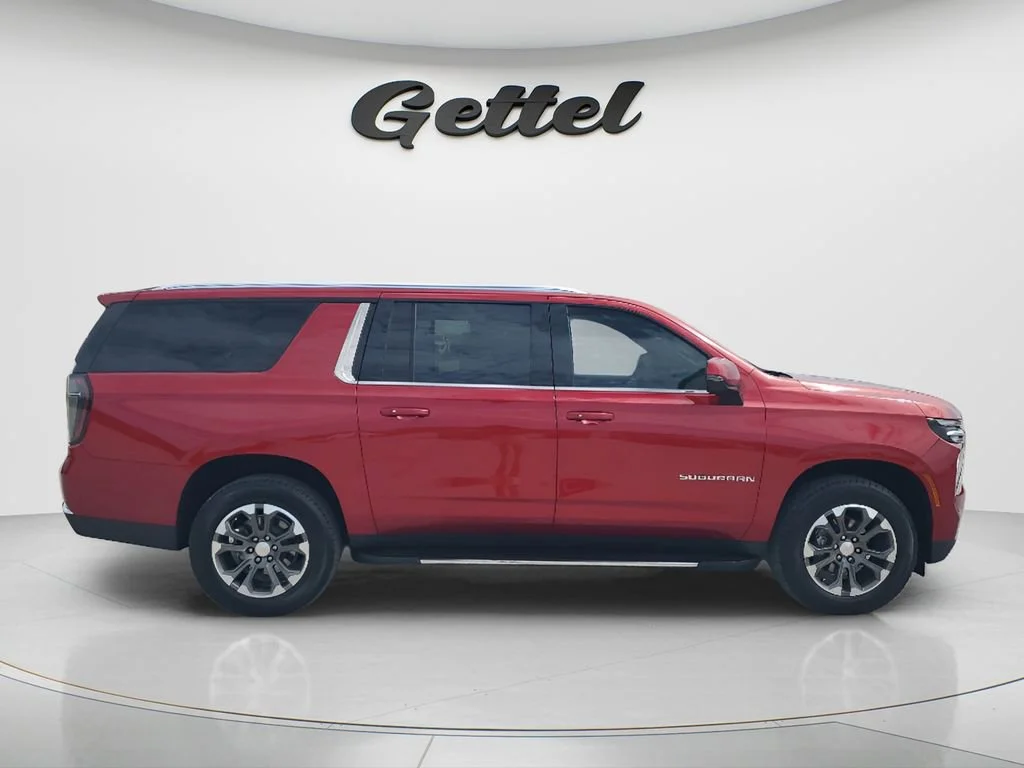 Used 2025 Radiant Red Tintcoat Chevrolet LT image 4
