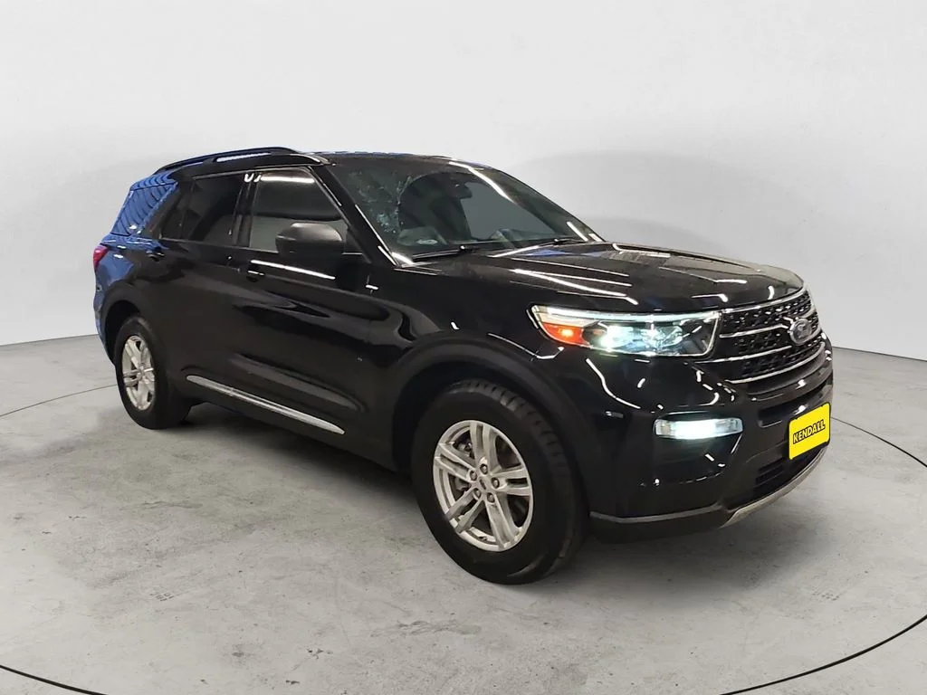 Used 2020 Black Ford XLT image 3