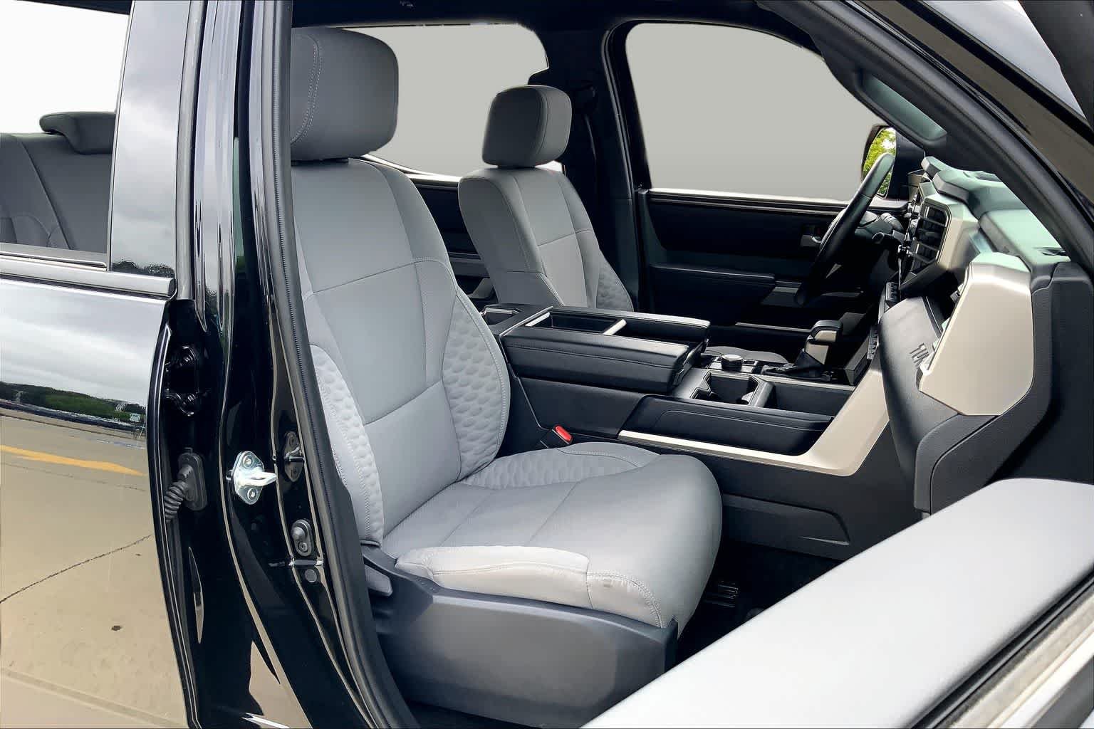 Used 2025 Midnight Black Metallic Toyota SR5 image 9