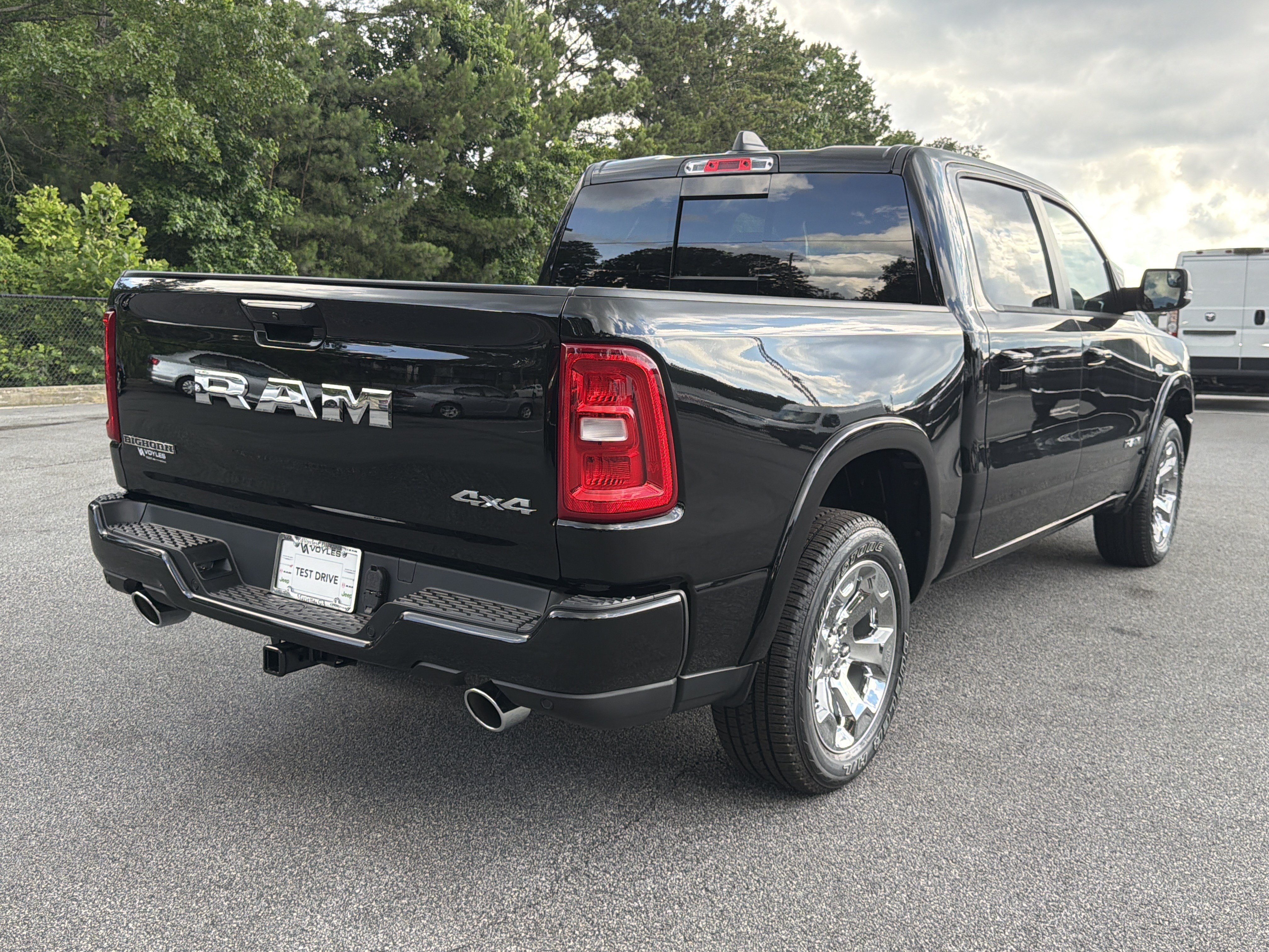 New 2026 Diamond Black Crystal Pearlcoat RAM Big Horn/Lone Star image 8