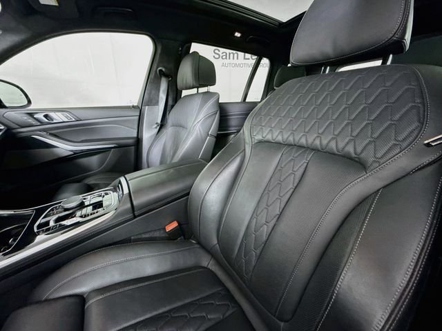 Certified Used 2025 Black Sapphire Metallic BMW M60i image 22