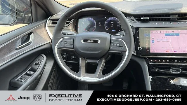 New 2026 Baltic Gray Metallic Clear-Coat Exterior Paint Jeep Altitude image 24