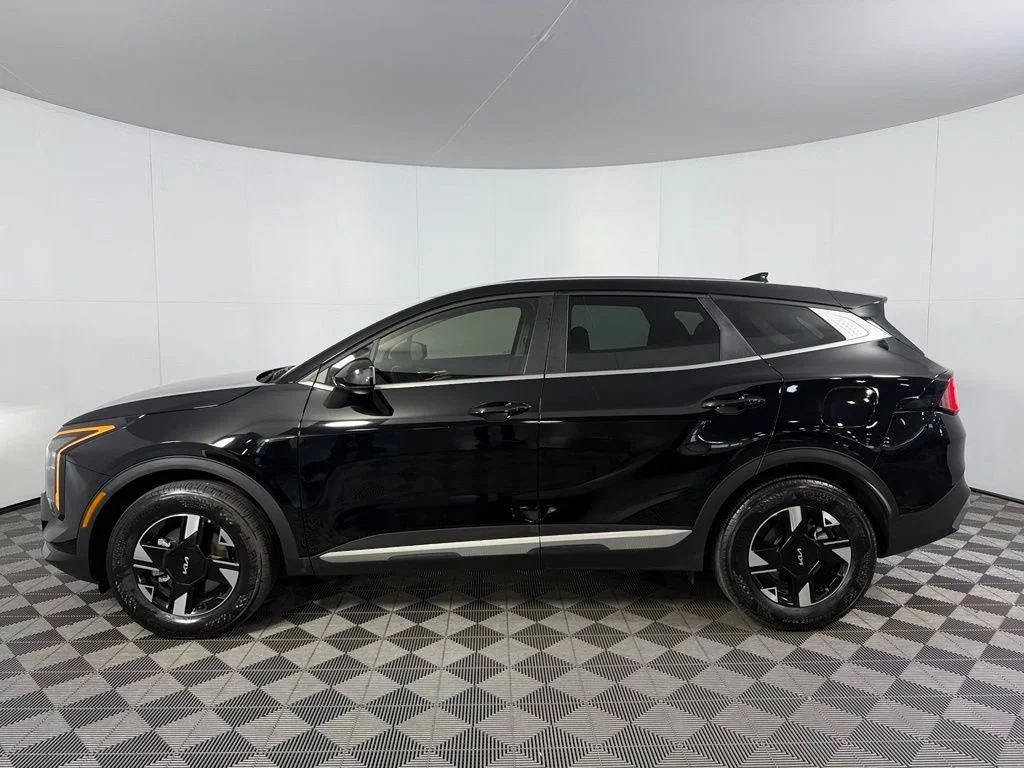 Certified Used 2026 Black Kia LX image 5
