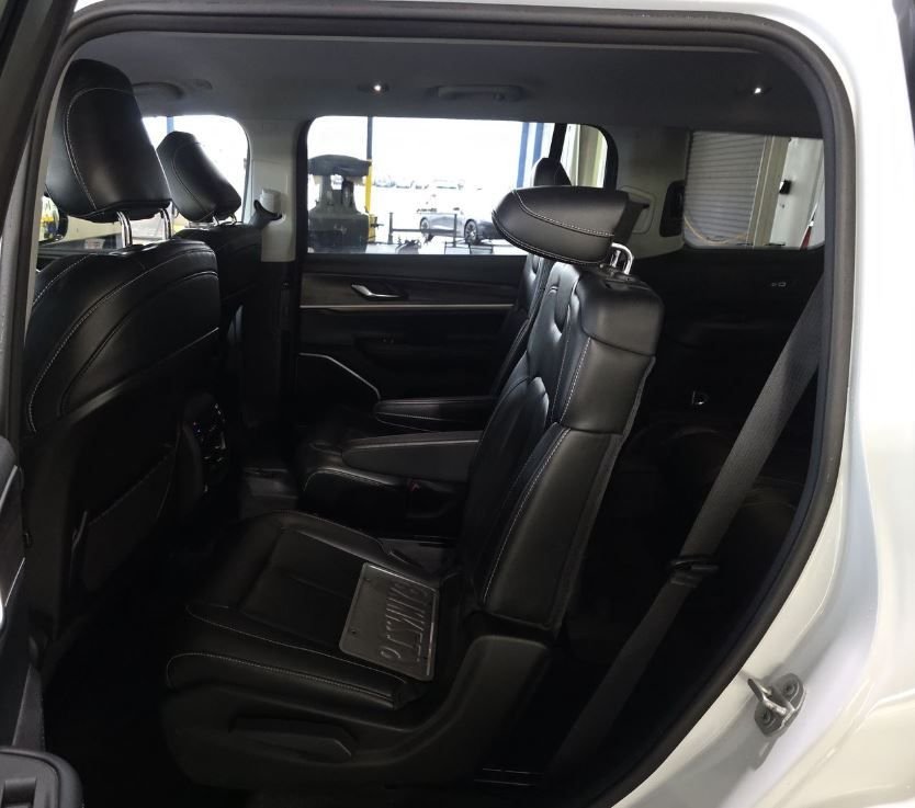 Used 2021 White Jeep Limited image 11