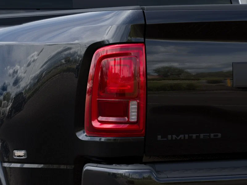 New 2026 Diamond Black Crystal Pearl-Coat Exterior Paint RAM Limited image 5