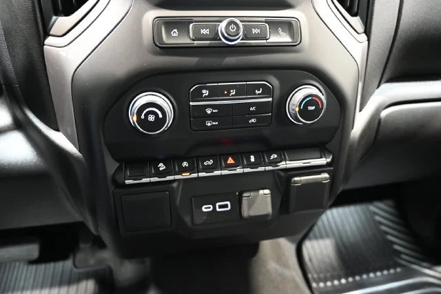 Used 2022 SHADOW GRAY METALLIC Chevrolet Custom Trail Boss image 18