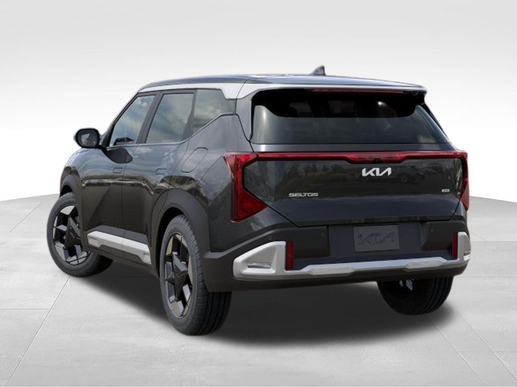 New 2027 Interstellar Gray Kia S image 4