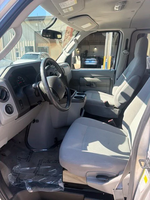 Used 2013 Silver Ford XLT image 8