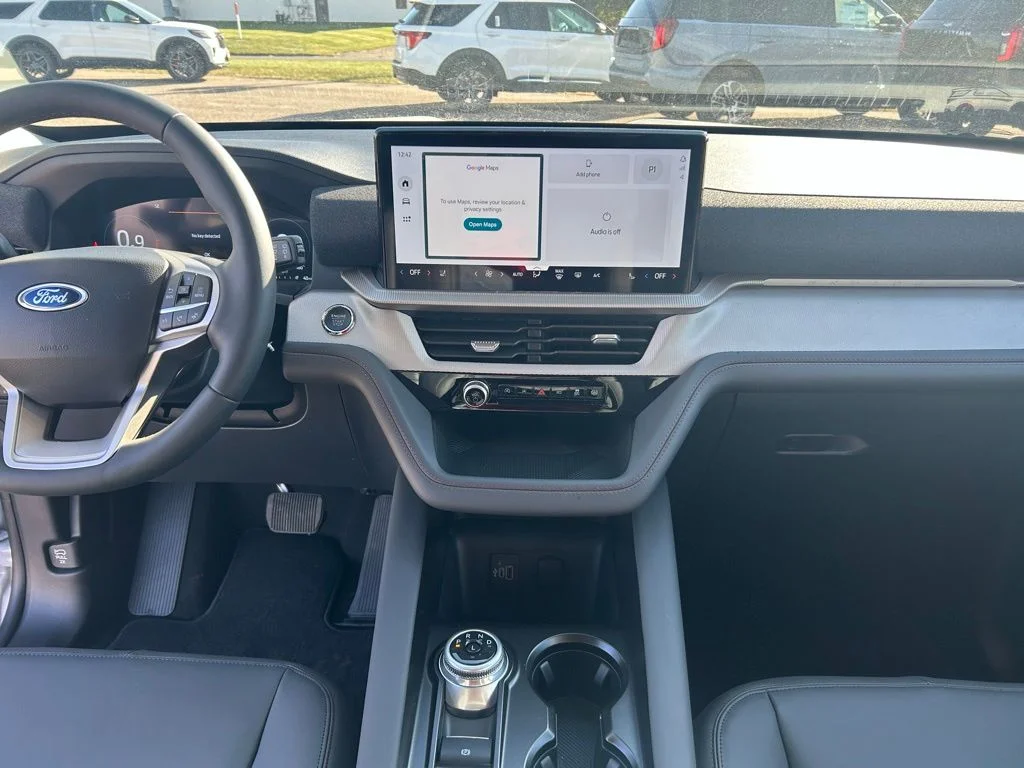 New 2026 Space White Metallic Ford Active image 14