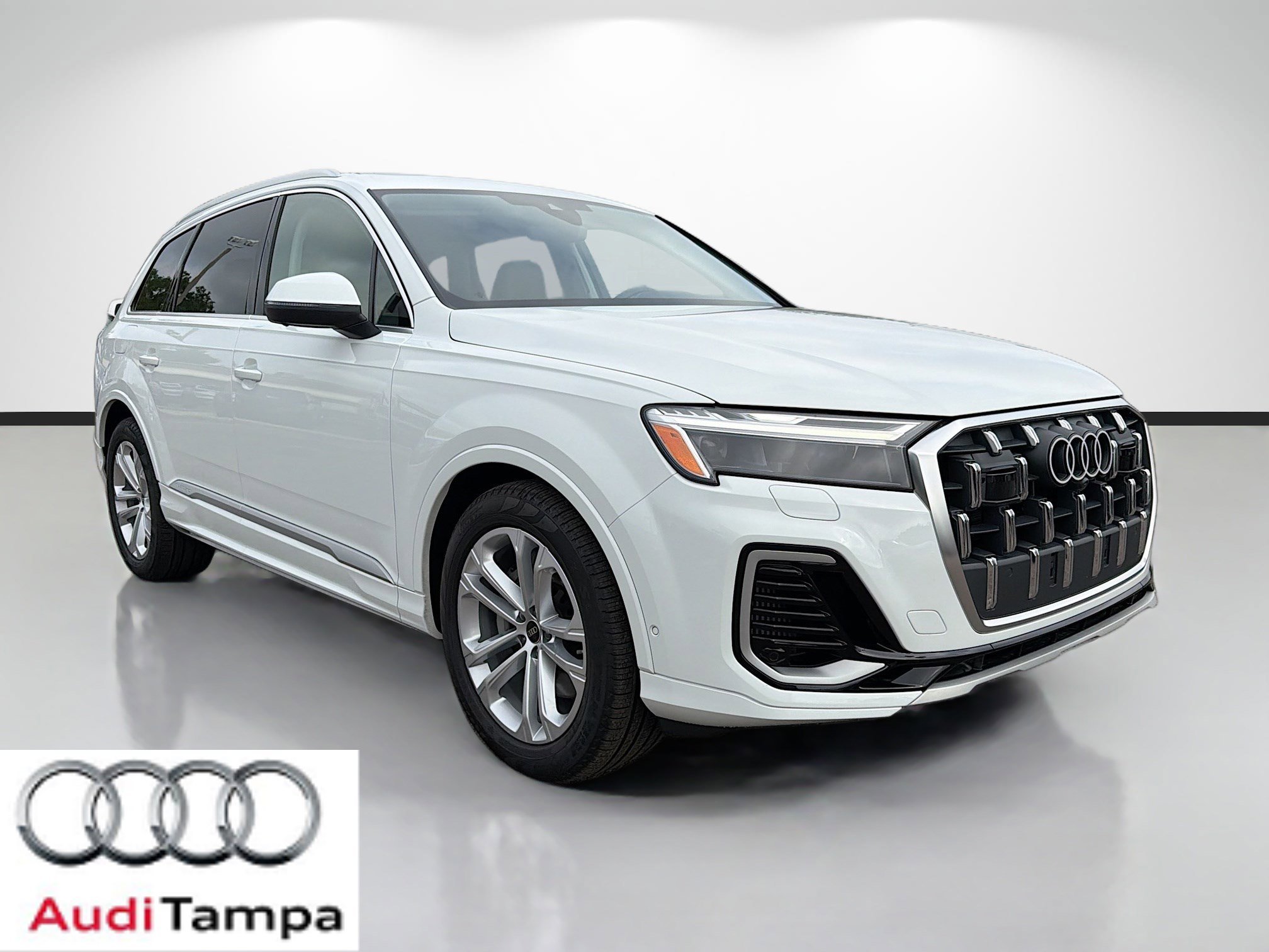 2026 Audi Q7 55 Premium Plus quattro Tiptronic's photo