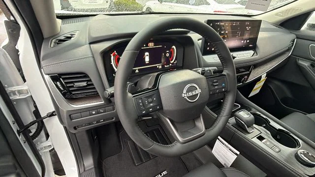 New 2026 Everest White Pearl TriCoat Nissan Platinum image 31