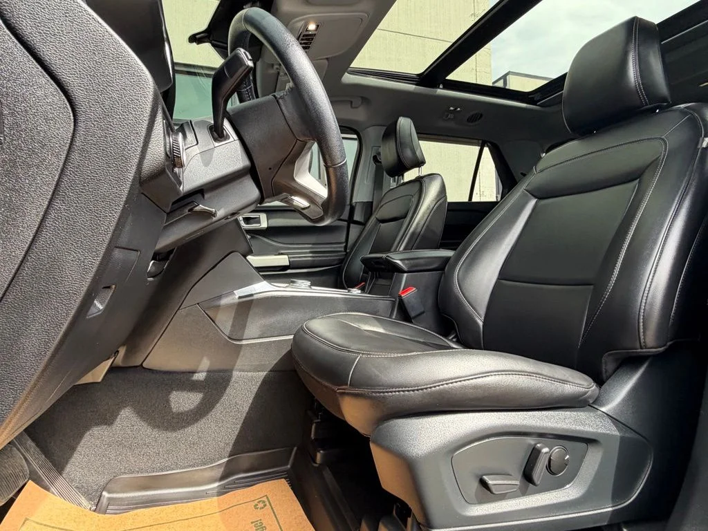 Used 2023 Gray Ford XLT image 10