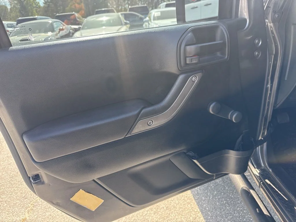 Used 2018 Gray Jeep Sport image 24