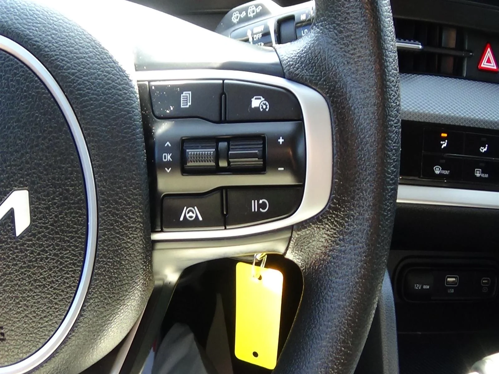 Used 2025 Ebony Black (eb) Kia LX image 21