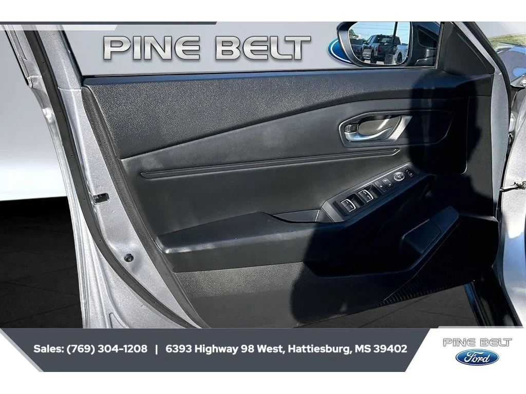 Used 2025 Solar Silver Metallic Honda SE image 17