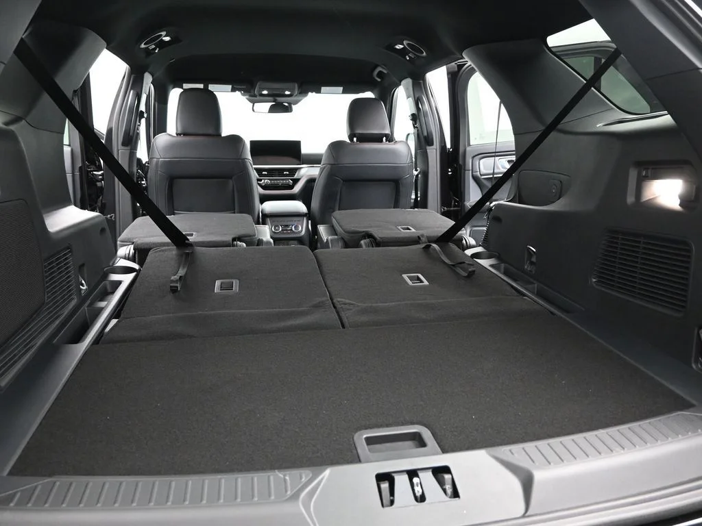 New 2026 Agate Black Metallic Ford ST-Line image 22