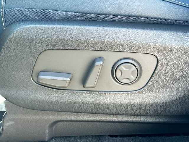 New 2026 Ceramic Silver Kia SX Prestige image 20