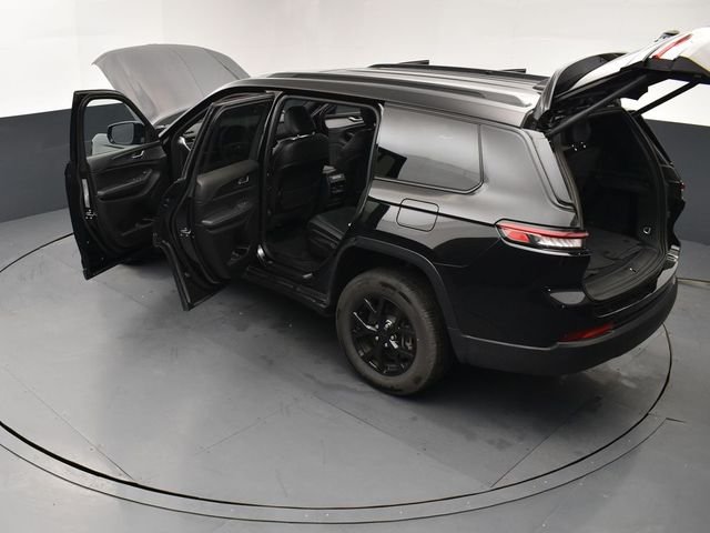 Used 2024 Black Jeep Altitude X image 28