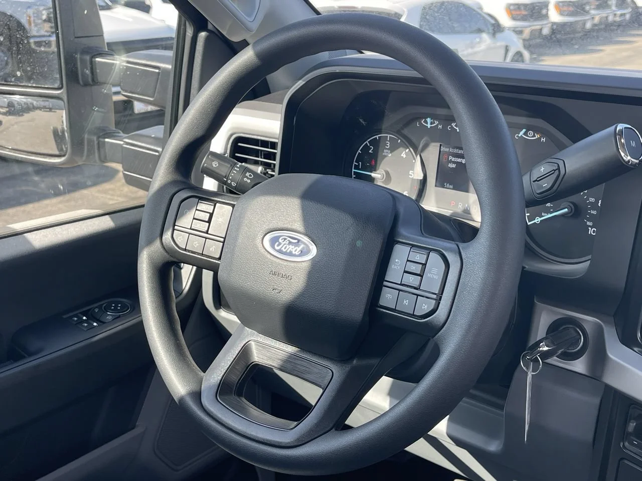 New 2026 Oxford White Ford XL image 15