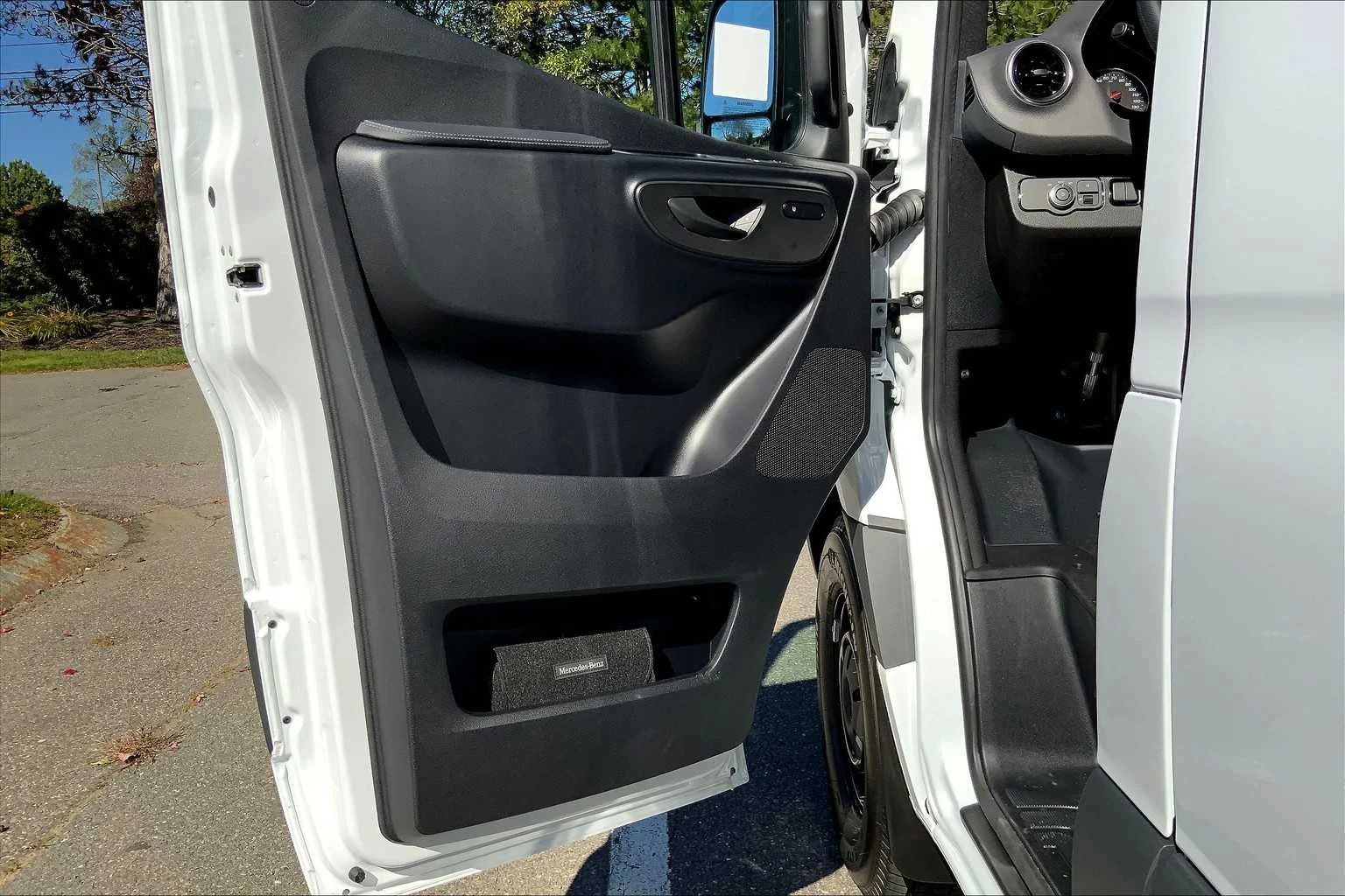 Used 2026 Arctic White Mercedes-Benz  image 14