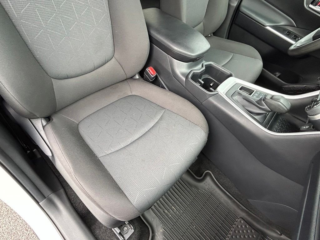 Used 2025 White Toyota XLE image 41