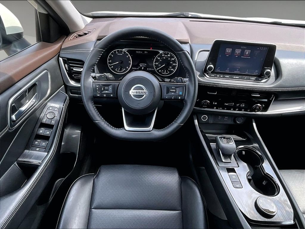 Used 2021 White Nissan SV image 17