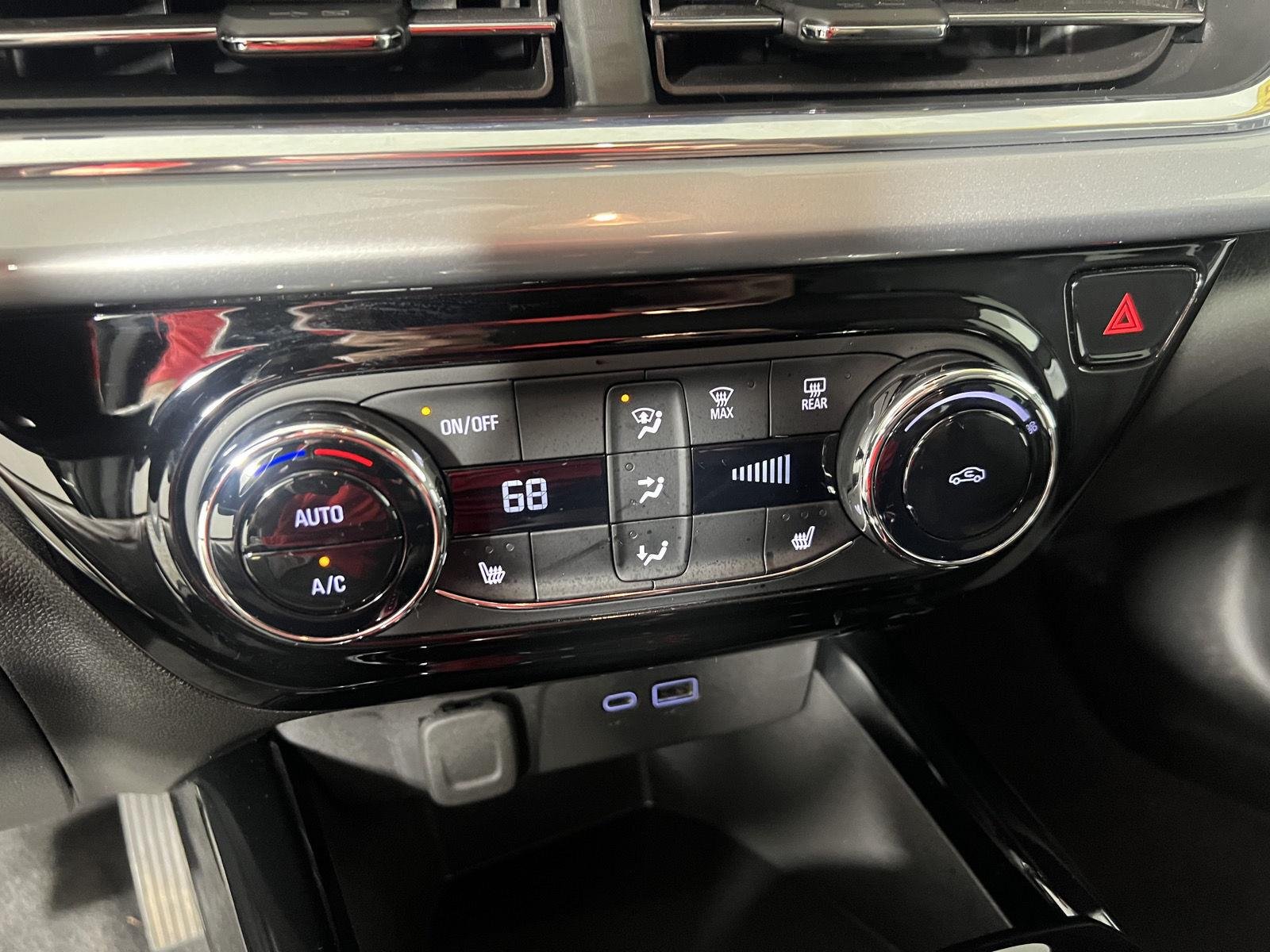 Used 2025 Cypress Gray Chevrolet LT image 17